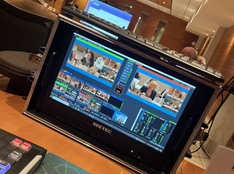 taverny-facebooklive-synople_streaming_wrpproductionCaptation et diffusion en direct des conseils municipaux : notre expertise à Taverny - WRP Production